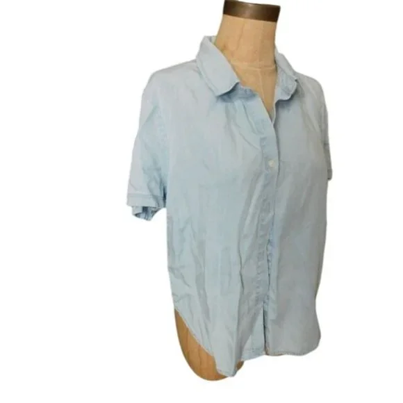 Frame Size XL Light Wash Denim Button Down Cropped Shirt - Picture 2 of 2